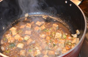 அரைத்த மஸாலாவுடன் சேர்ந்து சூடாகும் பனீர்