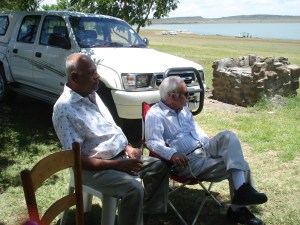 ஆண்கள் முதலில்