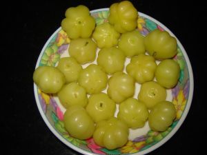 வீட்டு நெல்லிக்காயிது