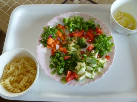 தயாரிக்க ட்ரெஸ்ஸிங் செய்து கொள்ளப் போகிறேன்.