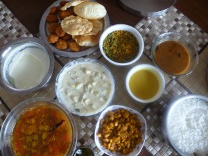 மும்பை சாப்பாடு மேஜையில்.