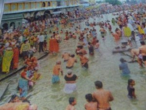 கோதாவரிகும்பமேளாவில் ராம்காட் பகுதியில்