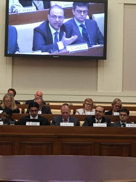 தயாரிப்பாளர்கள்,,நிறுவனர்கள்