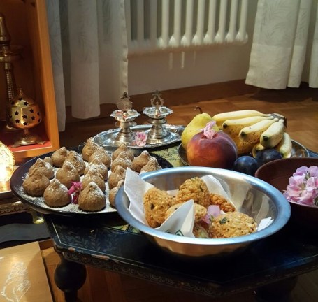 மோதகப் பிரியருக்கு