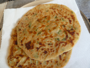 உருளை,கொத்தமல்லி பரோட்டா